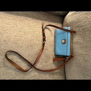 Dooney & Bourke cross body purse, never used